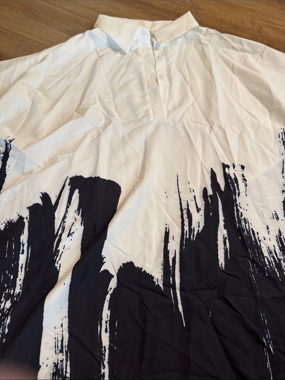 White and Black brush strokes Shirt dress - Picture 2 of 4